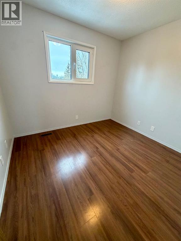 79 Greenham Drive, Red Deer, Alberta  T2P 3J9 - Photo 12 - A2291686