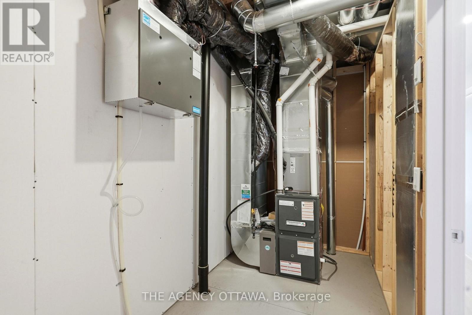 3059 Showcase Crescent, Ottawa, Ontario  K4M 1B2 - Photo 33 - X12866670