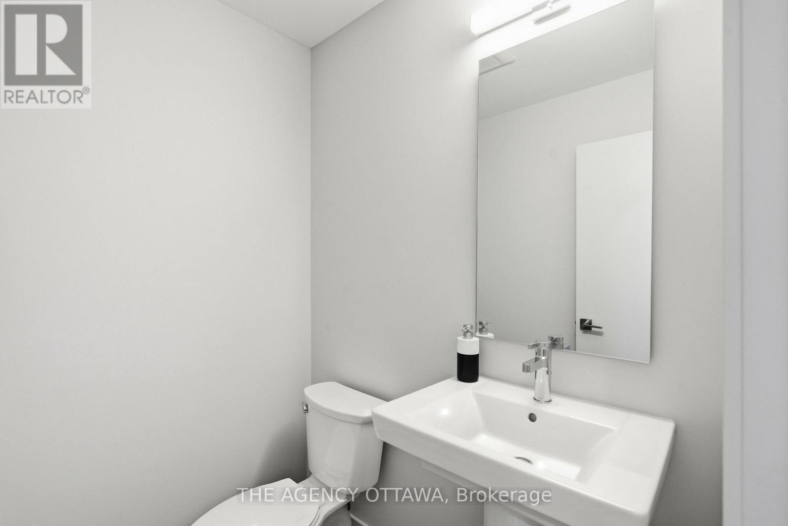 3059 Showcase Crescent, Ottawa, Ontario  K4M 1B2 - Photo 6 - X12866670