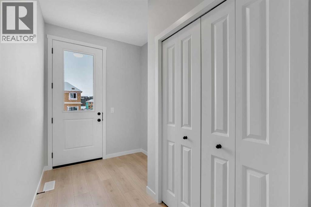 1277 Creekview Drive Sw, Calgary, Alberta  T2X 4Y1 - Photo 13 - A2271942