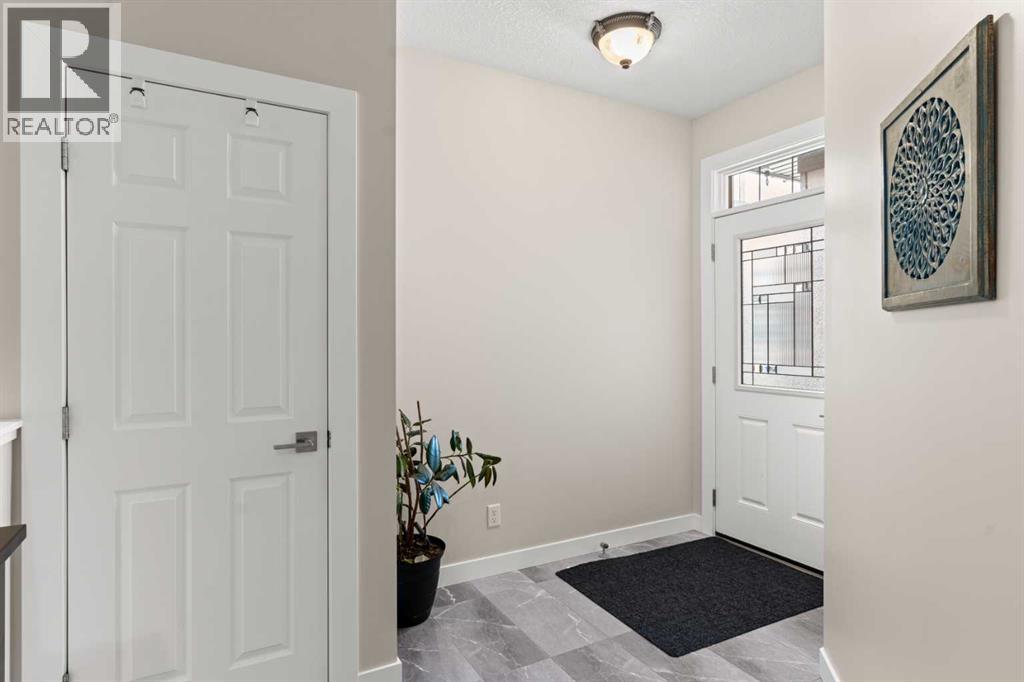 18 Drake Landing Street, Okotoks, Alberta  T1S 0P7 - Photo 4 - A2282904