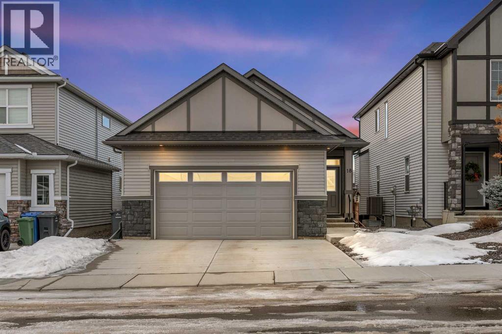 18 Drake Landing Street, Okotoks, Alberta  T1S 0P7 - Photo 1 - A2282904