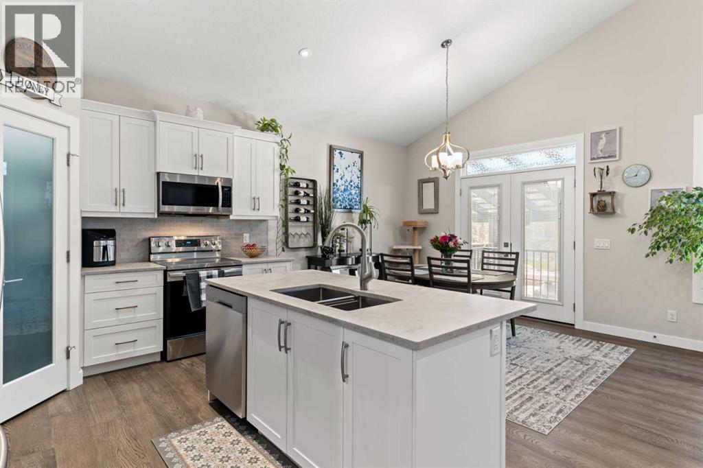 18 Drake Landing Street, Okotoks, Alberta  T1S 0P7 - Photo 14 - A2282904