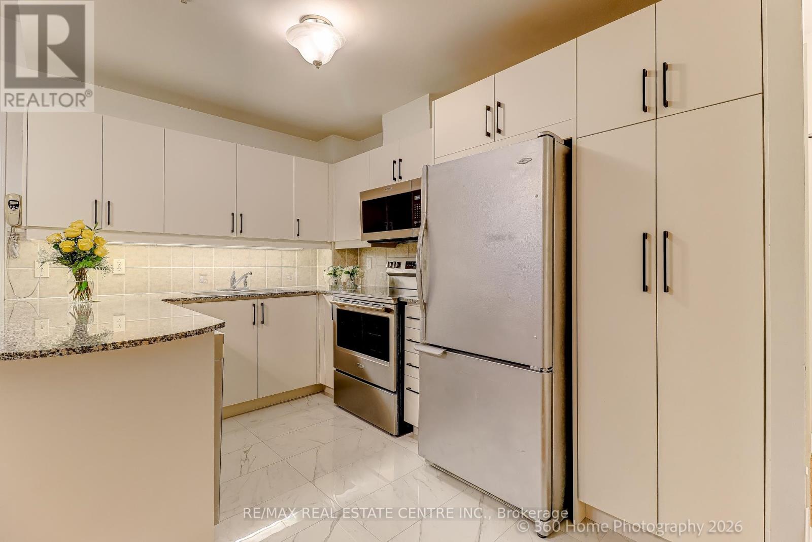 107 - 350 Princess Royal Drive, Mississauga, Ontario  L5B 4N1 - Photo 3 - W12865942