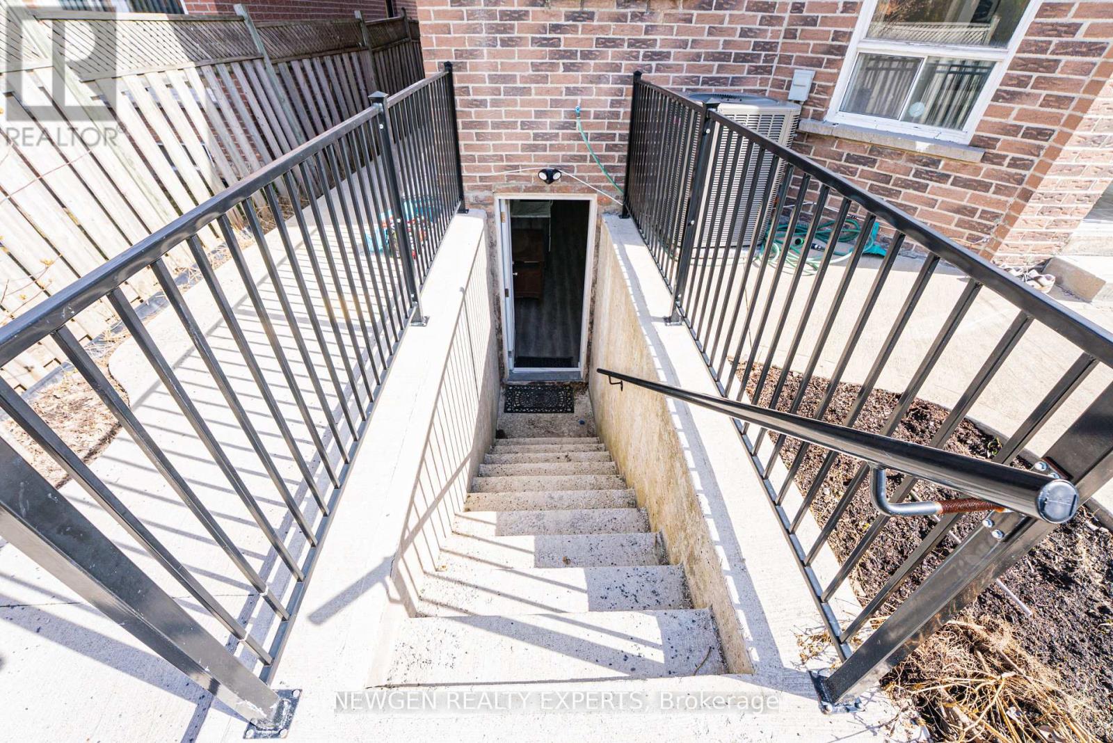 609 Yorkminster Crescent, Mississauga, Ontario  L5R 2A1 - Photo 34 - W12866374