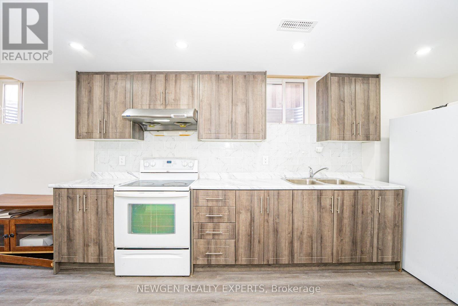 609 Yorkminster Crescent, Mississauga, Ontario  L5R 2A1 - Photo 37 - W12866374