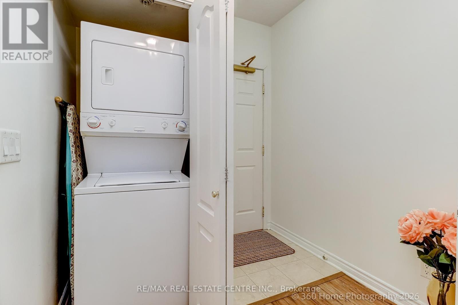 107 - 350 Princess Royal Drive, Mississauga, Ontario  L5B 4N1 - Photo 6 - W12865942