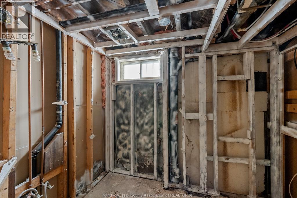 1154-56 Elm, Windsor, Ontario  N9A 5H9 - Photo 35 - 26005003