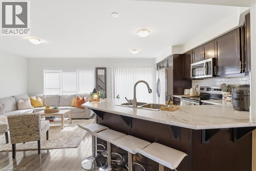 162 West Oak Trail, Kitchener, Ontario  N2R 0J4 - Photo 3 - 40811055