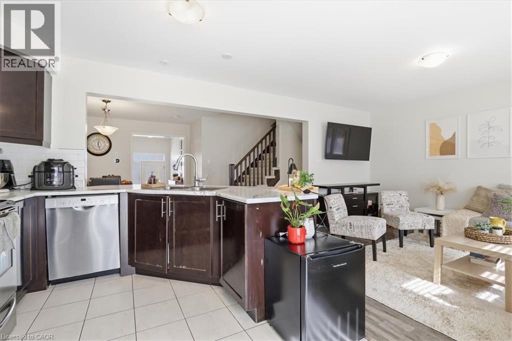 162 West Oak Trail, Kitchener, Ontario  N2R 0J4 - Photo 6 - 40811055