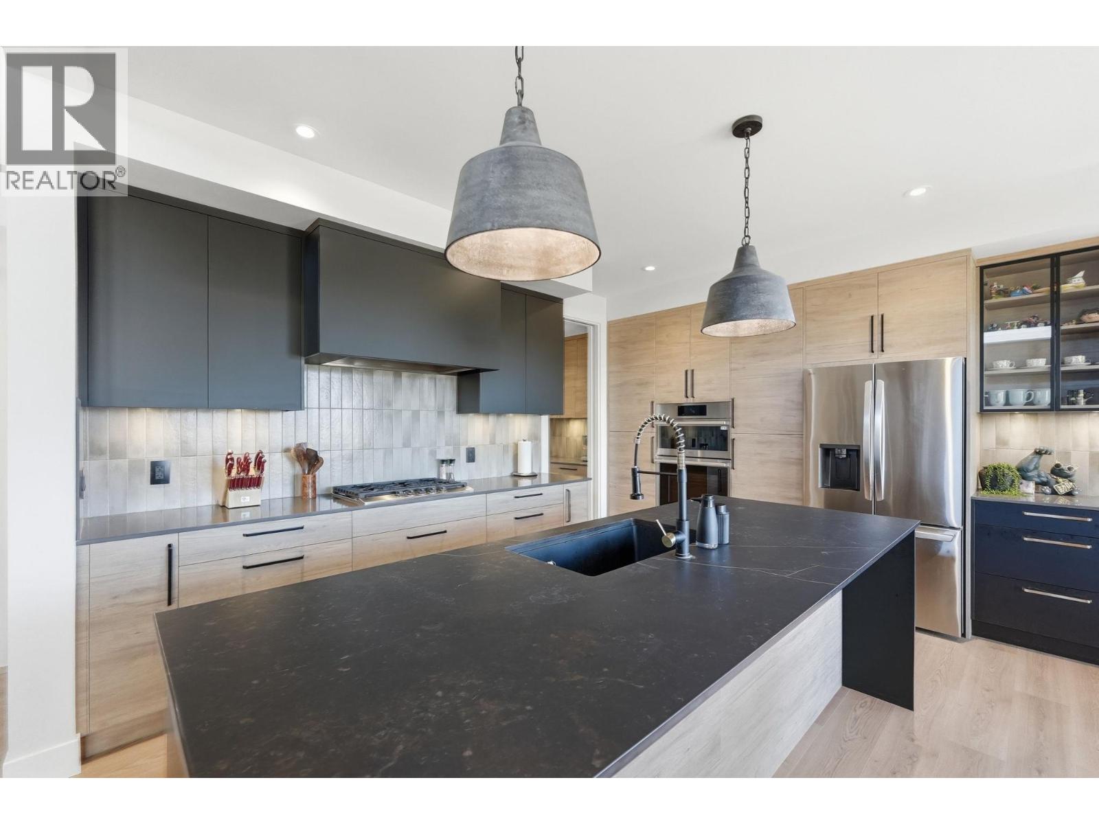 940 Bull Crescent, Kelowna, British Columbia  V1W 4N2 - Photo 9 - 10377996