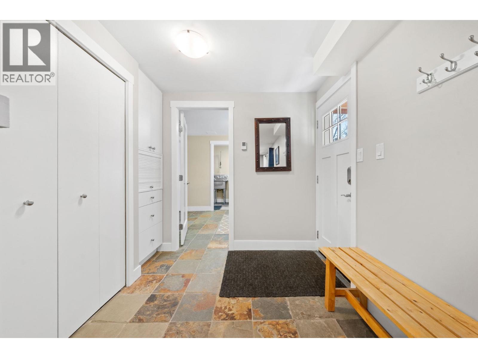 759 Winona Avenue, North Vancouver, British Columbia  V7R 2B2 - Photo 16 - R3098007