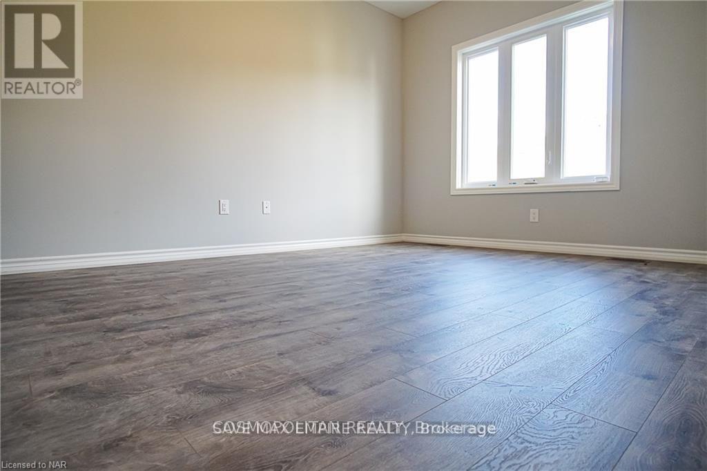 1202 Green Acres Drive, Fort Erie, Ontario  L2A 0C9 - Photo 11 - X12840566