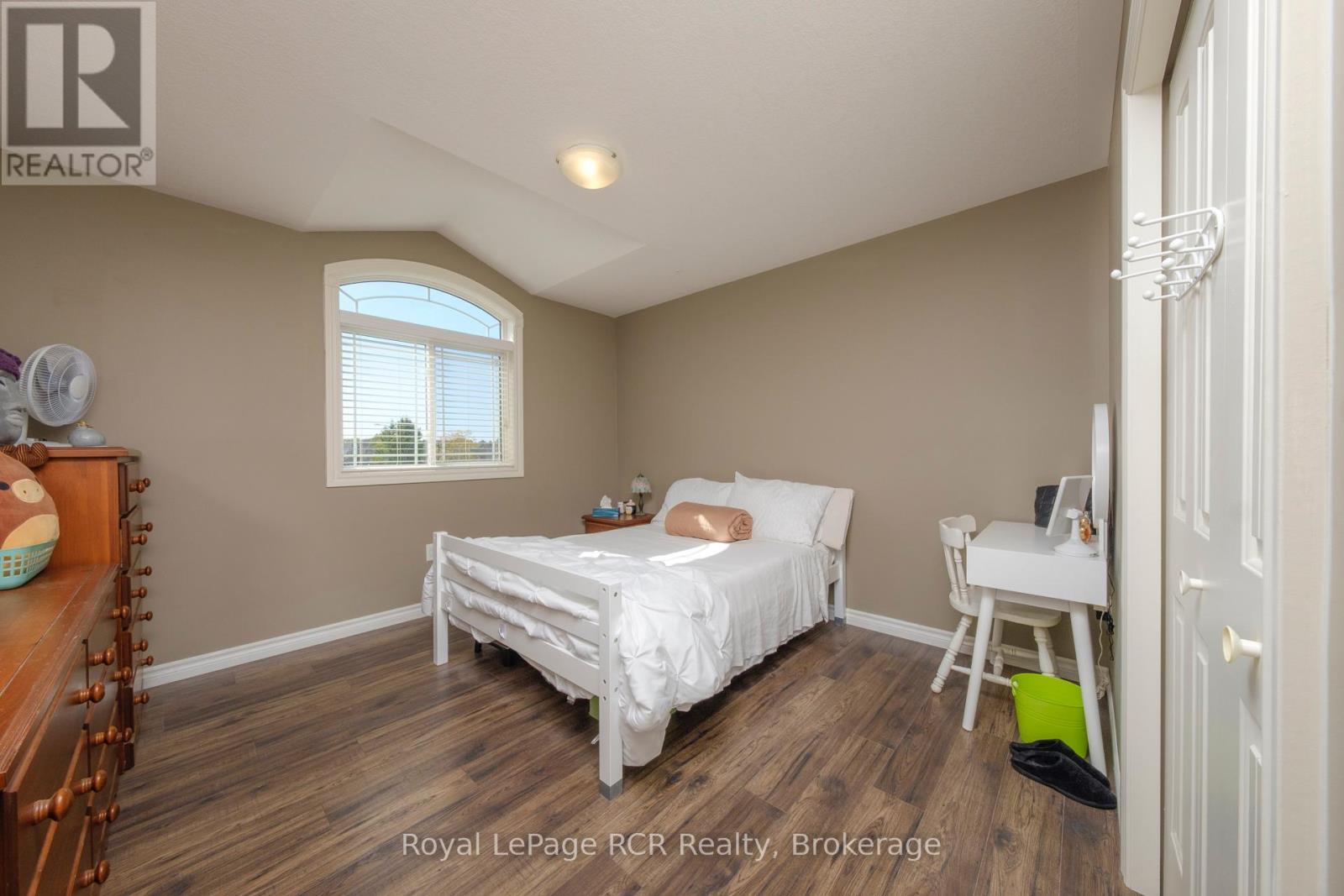 54 Lakefield Drive, Kincardine, Ontario  N2Z 0C9 - Photo 11 - X12866620