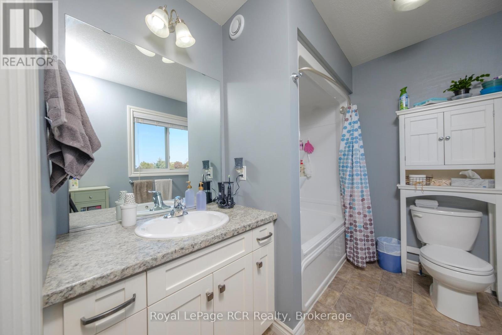 54 Lakefield Drive, Kincardine, Ontario  N2Z 0C9 - Photo 12 - X12866620