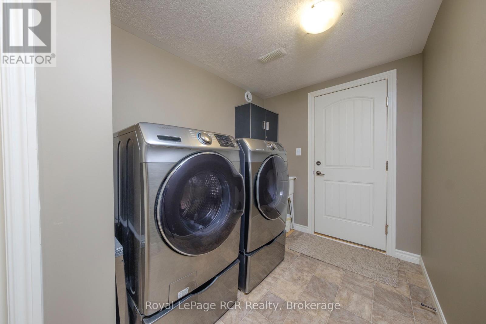 54 Lakefield Drive, Kincardine, Ontario  N2Z 0C9 - Photo 19 - X12866620