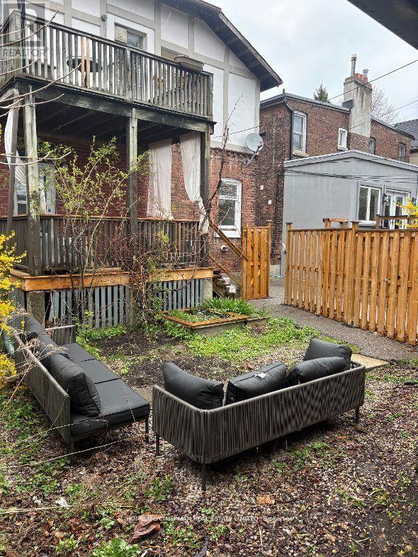 89 Ellsworth Avenue, Toronto, Ontario  M6G 2K4 - Photo 17 - C12866646