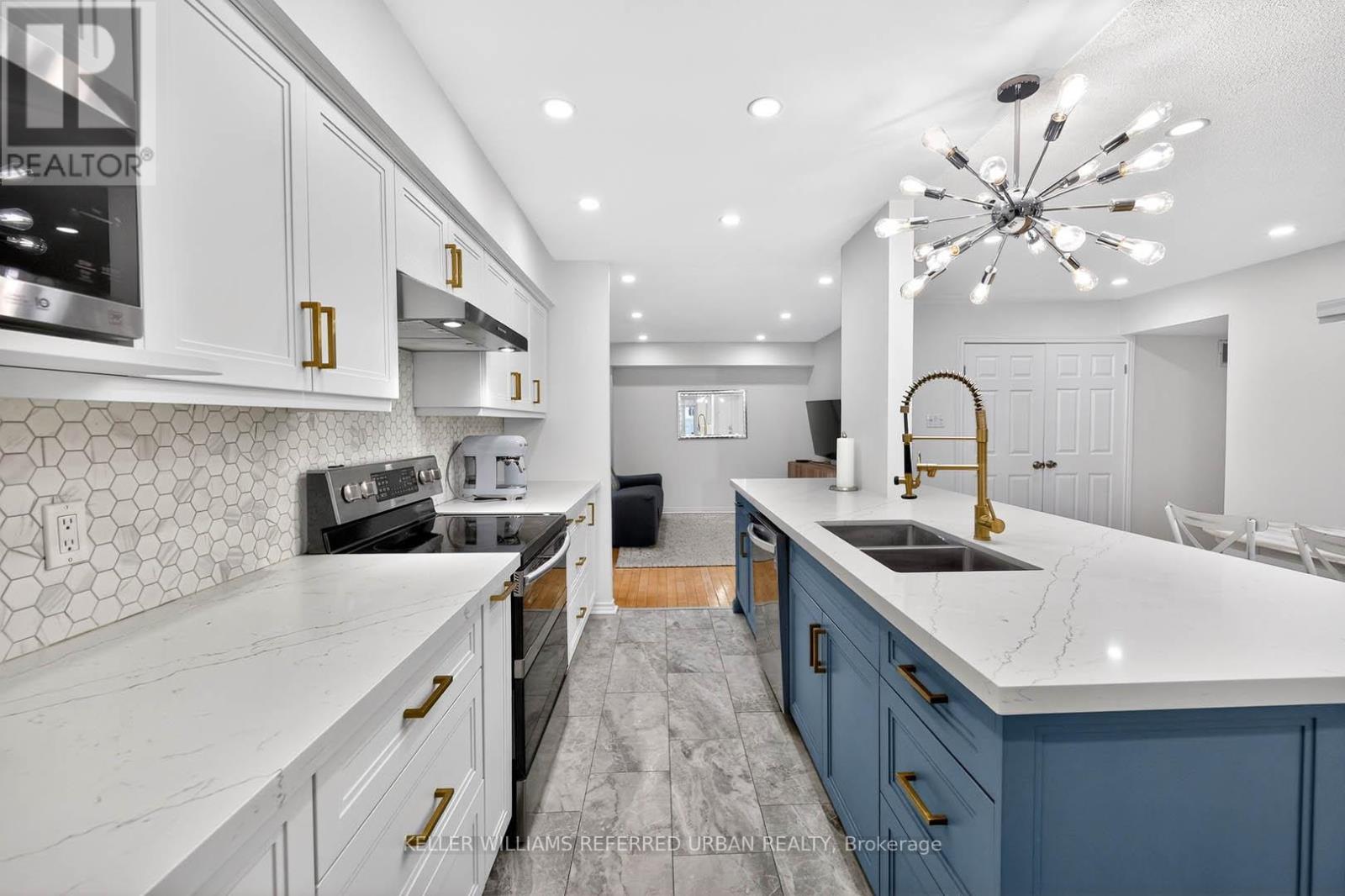 3203 - 12 Sudbury Street, Toronto, Ontario  M6J 3W7 - Photo 12 - C12866650