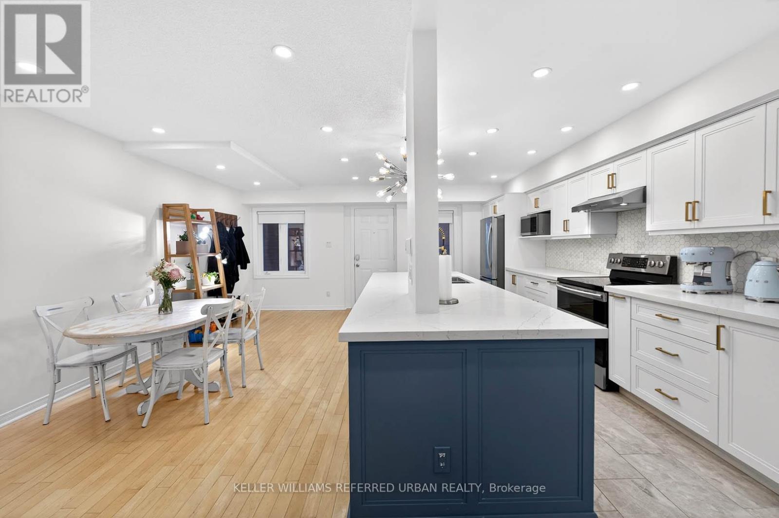 3203 - 12 Sudbury Street, Toronto, Ontario  M6J 3W7 - Photo 5 - C12866650