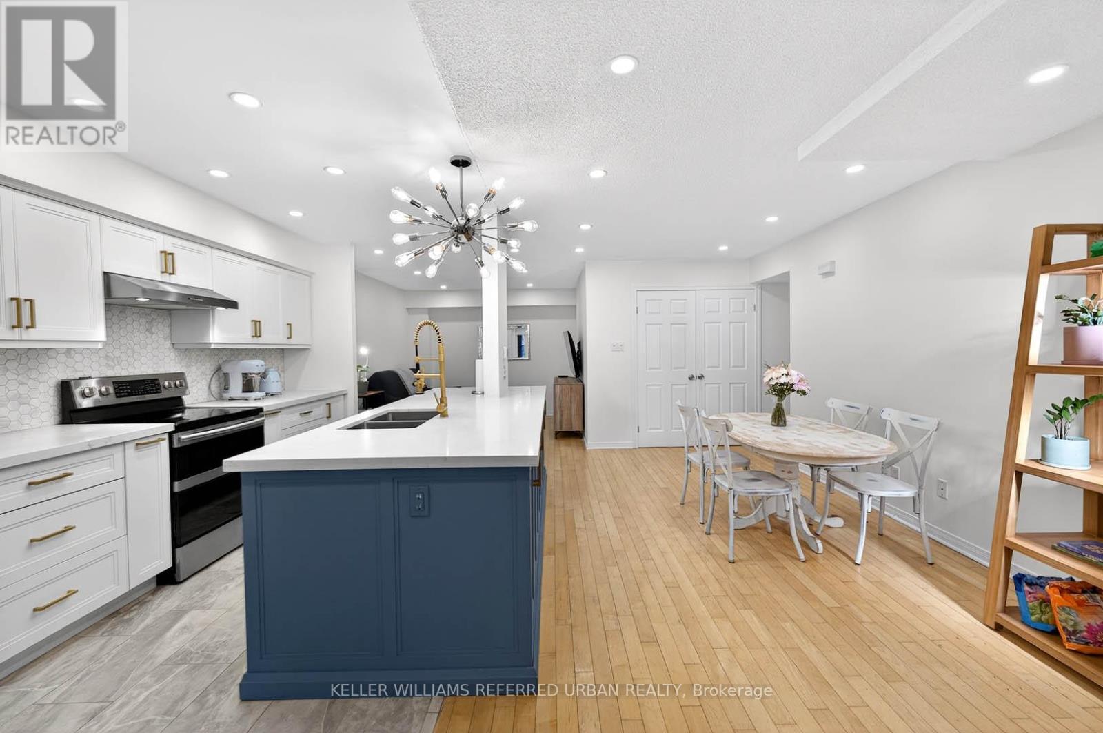 3203 - 12 Sudbury Street, Toronto, Ontario  M6J 3W7 - Photo 7 - C12866650