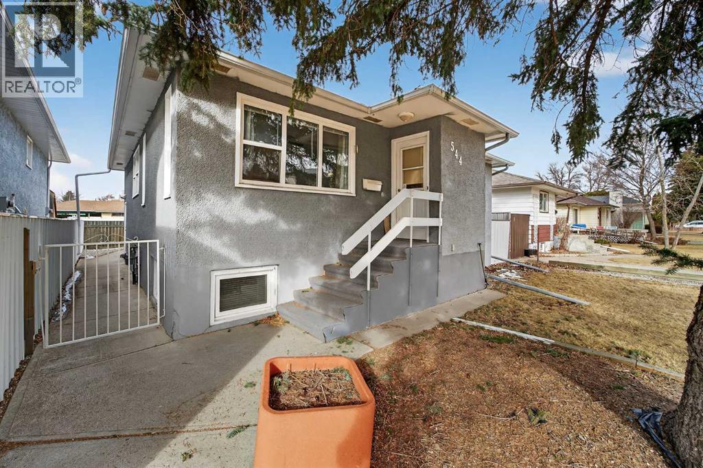 544 21 Street S, Lethbridge, Alberta  T1J 3K3 - Photo 2 - A2291364