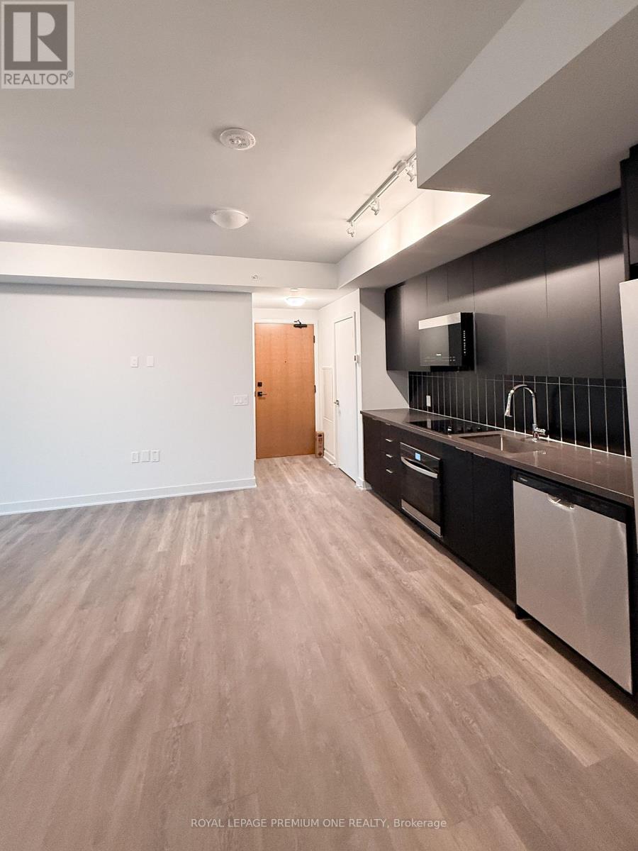 2404 - 2920 Highway 7, Vaughan (Concord), Ontario  L4K 0P4 - Photo 2 - N12866588