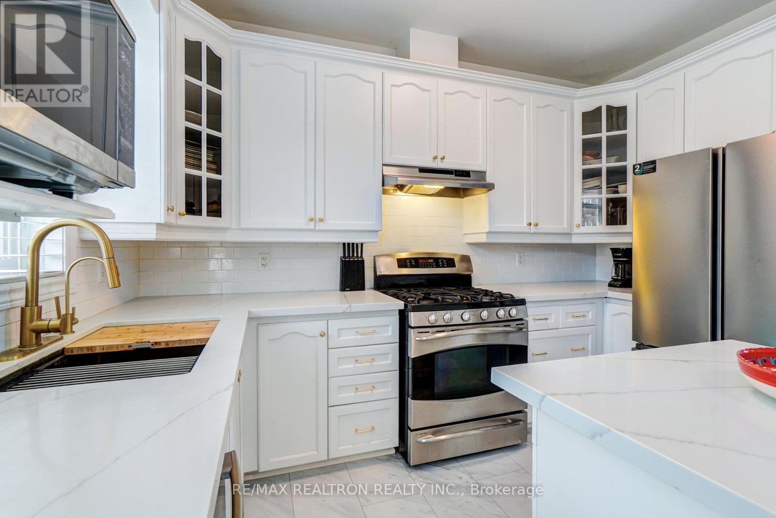 13 Arthur Case Crescent, East Gwillimbury, Ontario  L0G 1M0 - Photo 11 - N12866642