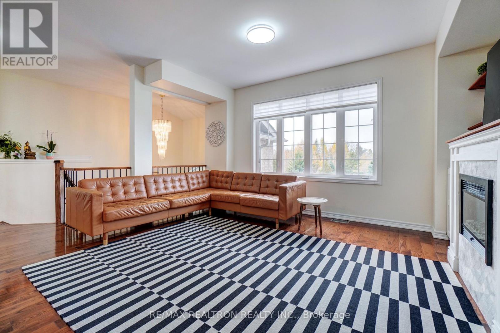 13 Arthur Case Crescent, East Gwillimbury, Ontario  L0G 1M0 - Photo 19 - N12866642