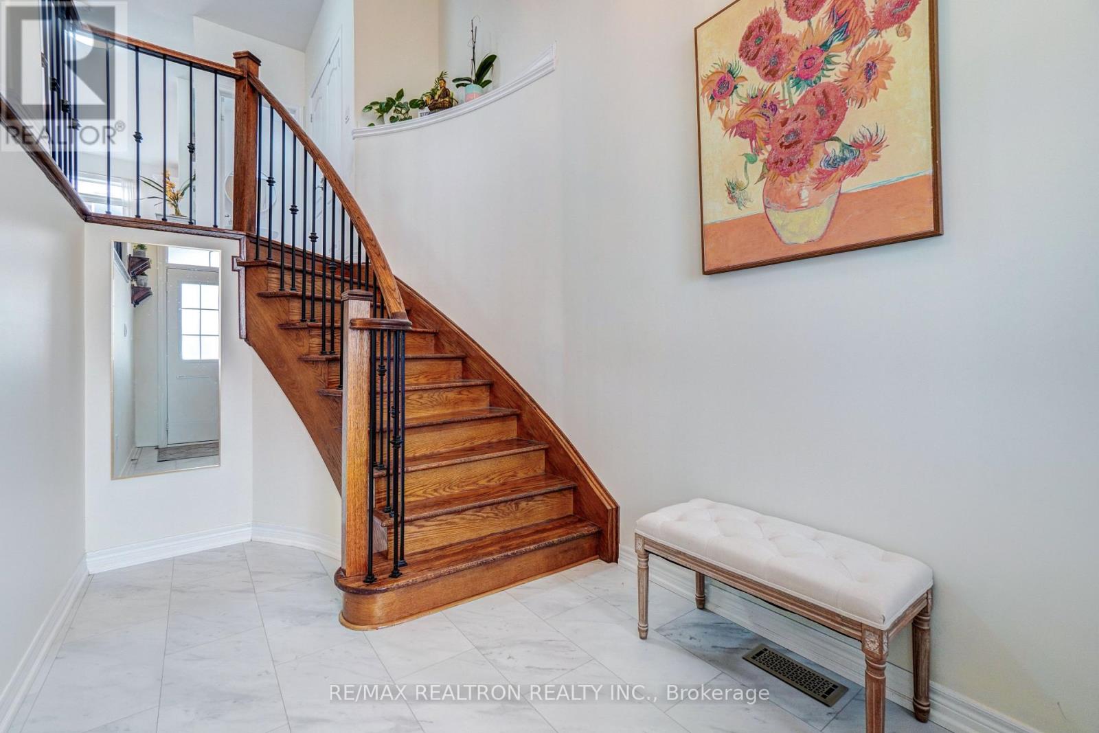 13 Arthur Case Crescent, East Gwillimbury, Ontario  L0G 1M0 - Photo 5 - N12866642