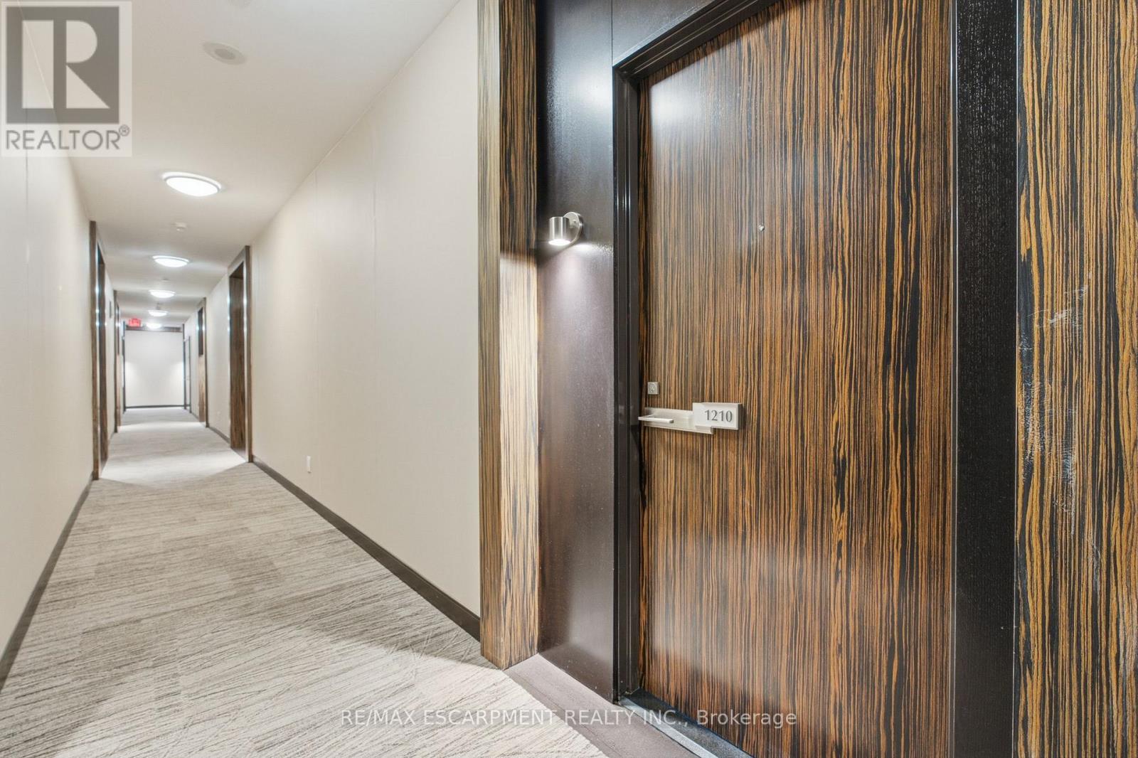 1210 - 277 South Park Road, Markham, Ontario  L3T 0B7 - Photo 5 - N12866658