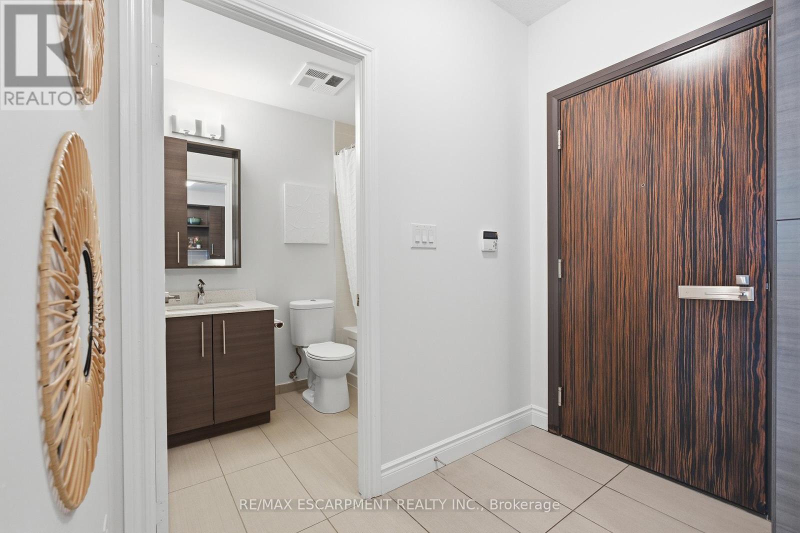 1210 - 277 South Park Road, Markham, Ontario  L3T 0B7 - Photo 6 - N12866658