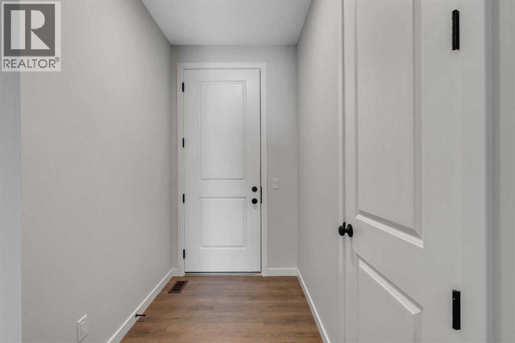 108 Creekview Manor Sw, Calgary, Alberta  T2X 4Y1 - Photo 17 - A2271874