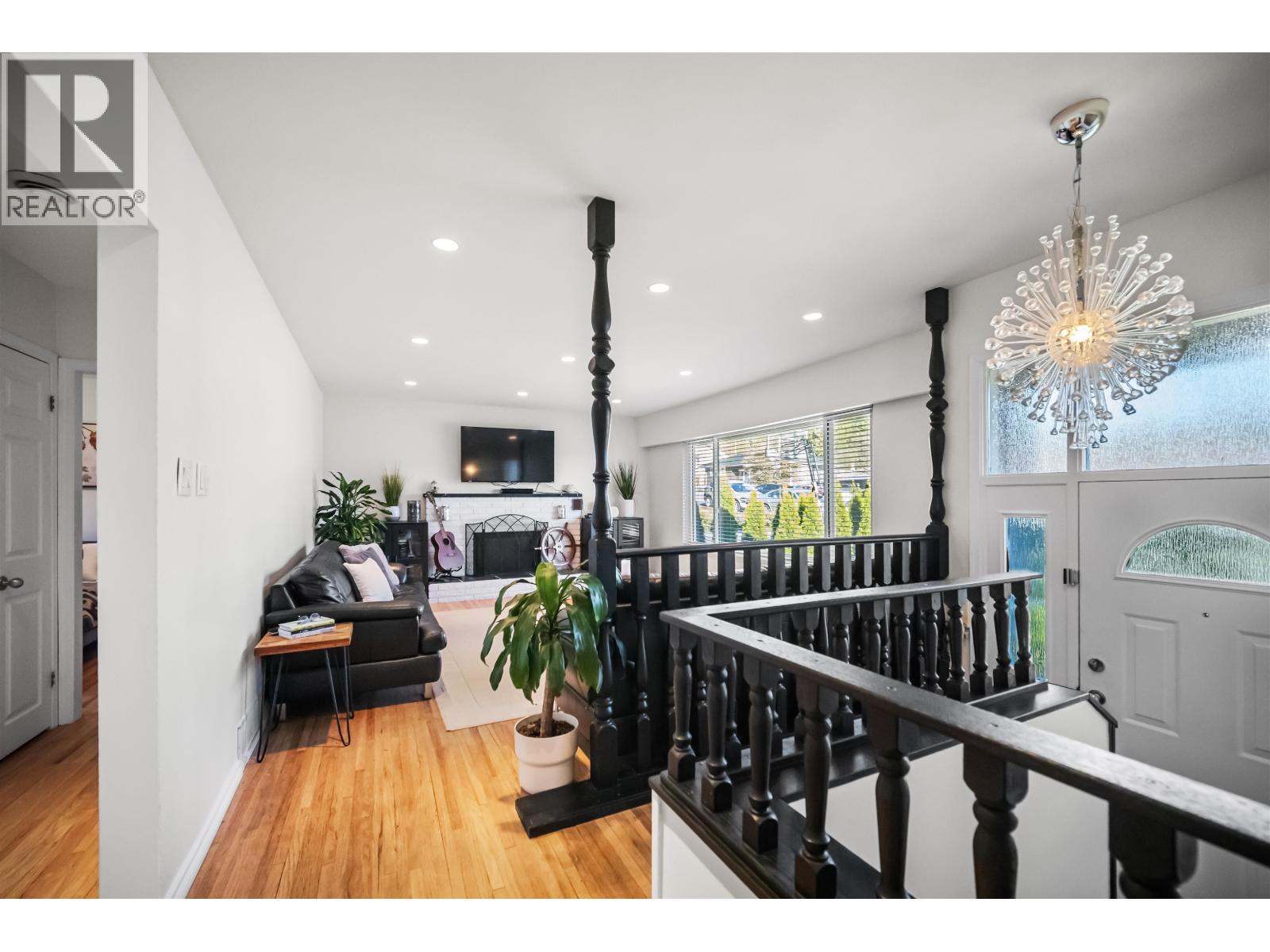 36 Mount Royal Drive, Port Moody, British Columbia  V3H 1P6 - Photo 8 - R3097870