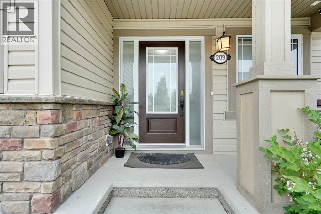 209 Windford Park Sw, Airdrie, Alberta  T4B 4E9 - Photo 3 - A2286607