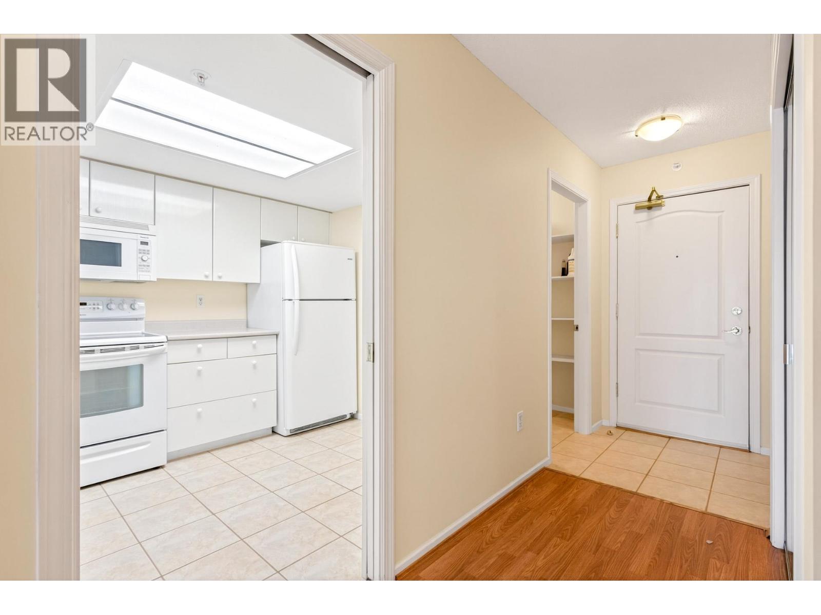 905 1196 Pipeline Road, Coquitlam, British Columbia  V3B 7Z6 - Photo 5 - R3097285