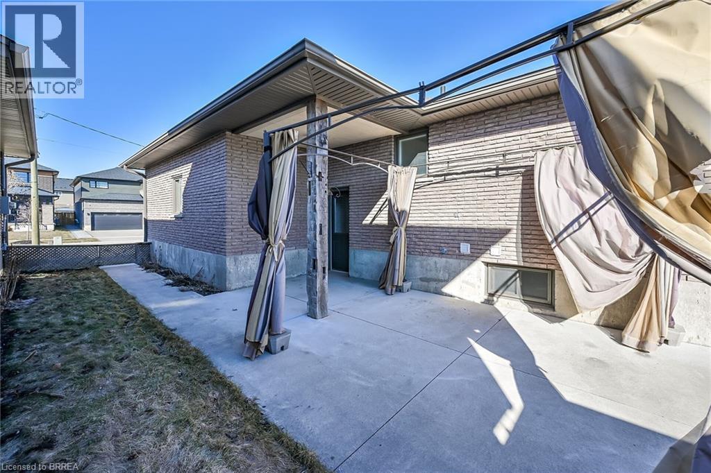 19 Cumberland Street, Brantford, Ontario  N3S 7J6 - Photo 28 - 40811056