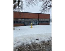 100 BRISBANE ROAD, Toronto, Ontario