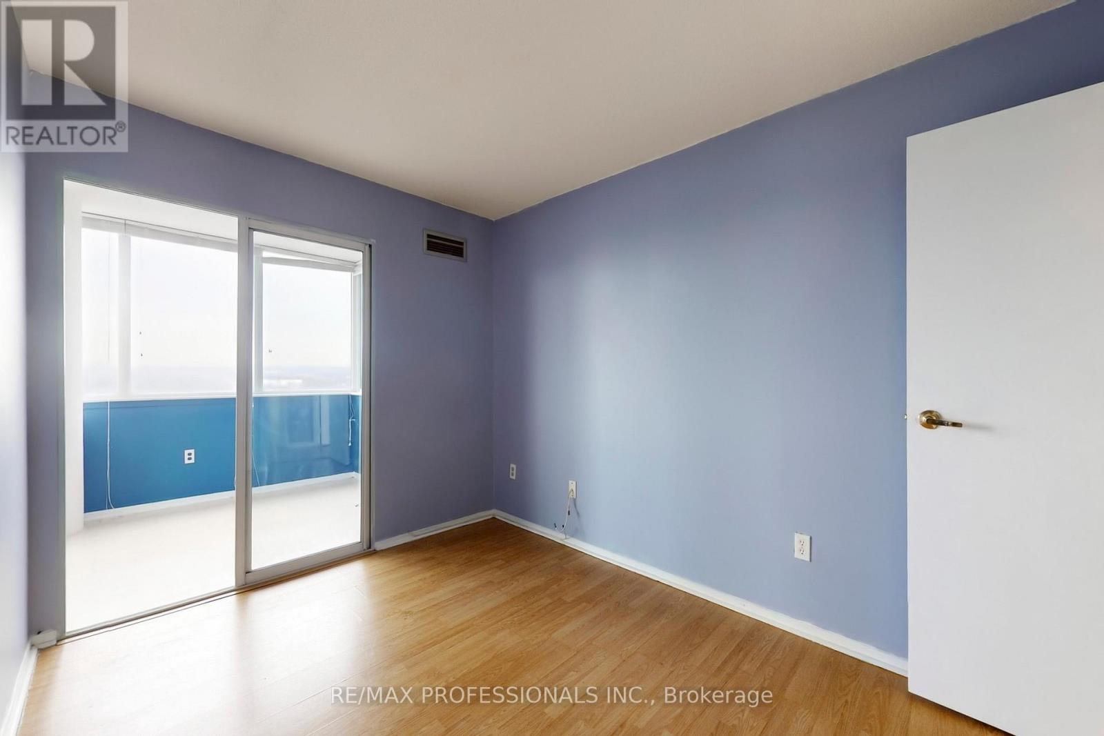 1911 - 10 Markbrook Lane, Toronto, Ontario  M9V 5E3 - Photo 19 - W12866610