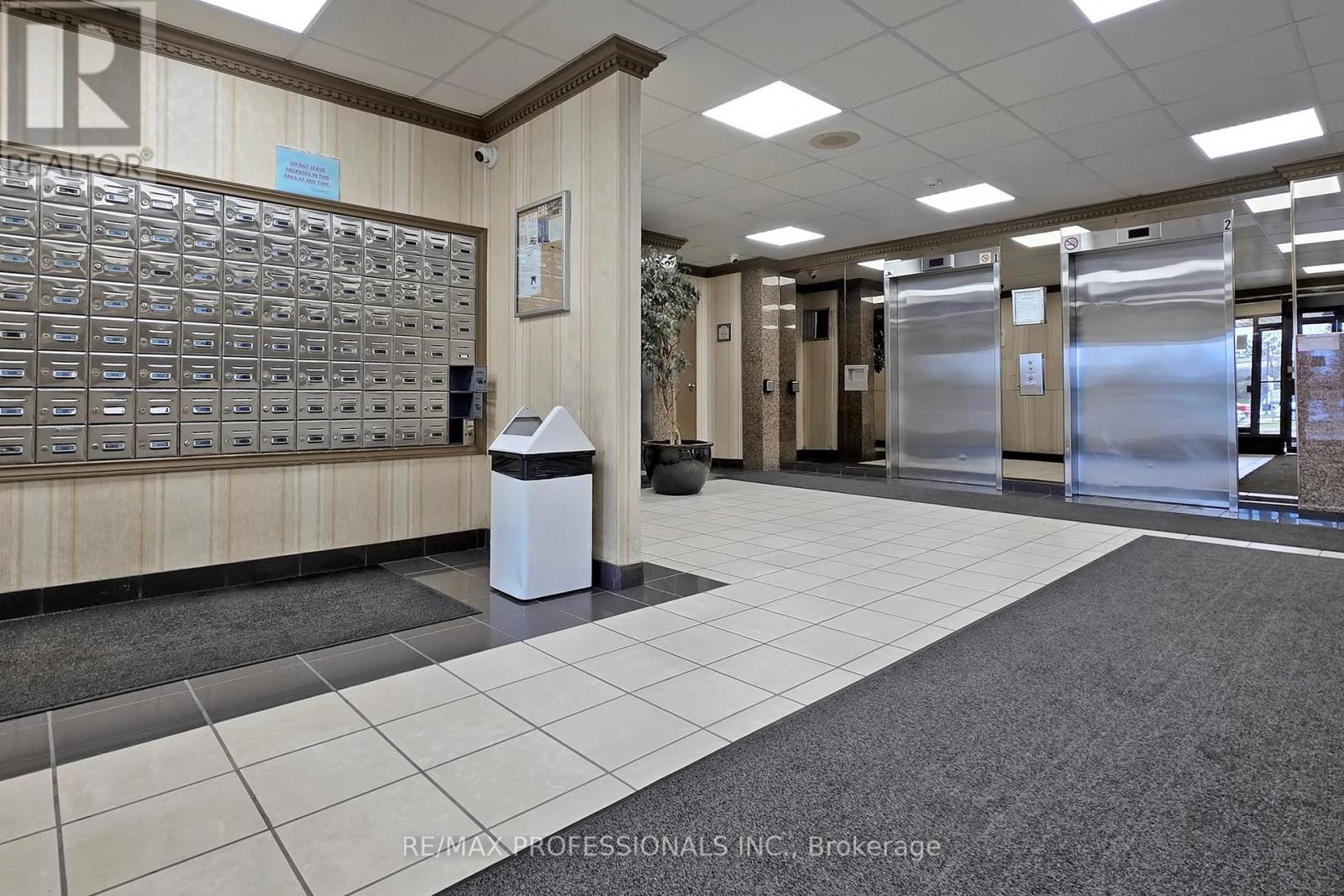 1911 - 10 Markbrook Lane, Toronto, Ontario  M9V 5E3 - Photo 26 - W12866610