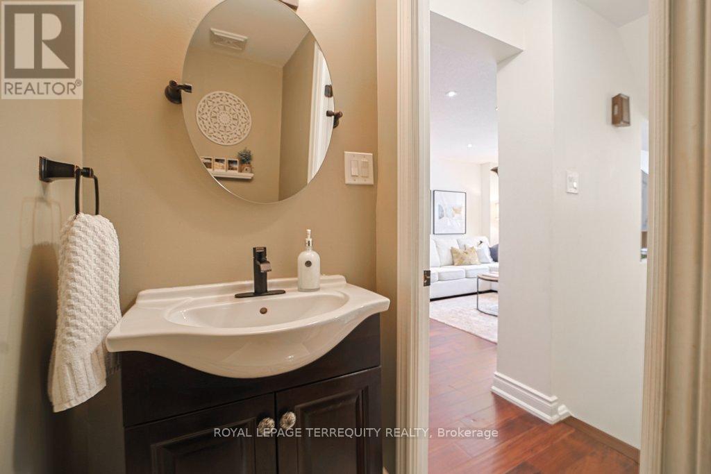 43 - 1221 Dundix Road, Mississauga, Ontario  L4Y 3Y9 - Photo 10 - W12866614