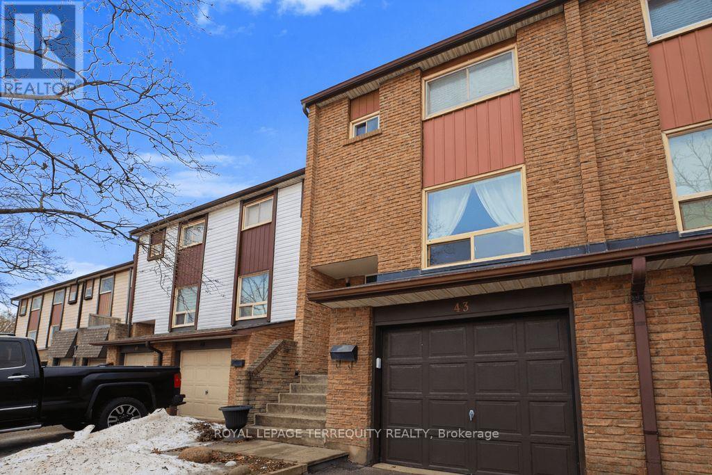 43 - 1221 Dundix Road, Mississauga, Ontario  L4Y 3Y9 - Photo 2 - W12866614