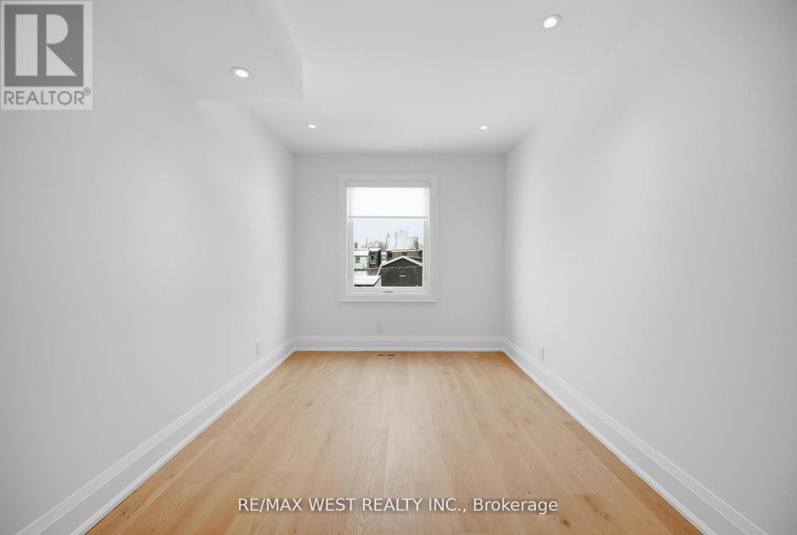 390 St Clarens Avenue, Toronto, Ontario  M6H 3W3 - Photo 35 - C12850086