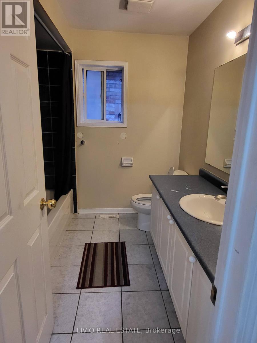 14 Pennyroyal Crescent, Brampton, Ontario  L6S 6J8 - Photo 27 - W12855502