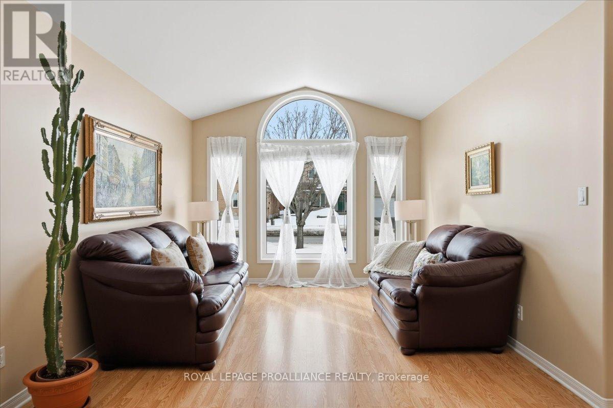 102 Hickory Grove, Belleville, Ontario  K8N 5Z2 - Photo 12 - X12865370