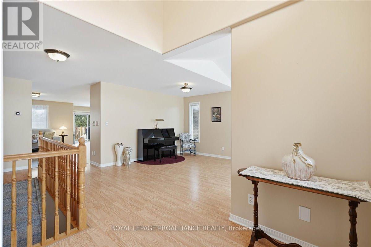 102 Hickory Grove, Belleville, Ontario  K8N 5Z2 - Photo 14 - X12865370