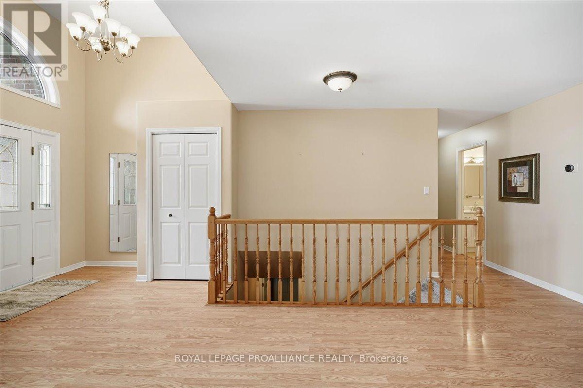 102 Hickory Grove, Belleville, Ontario  K8N 5Z2 - Photo 15 - X12865370