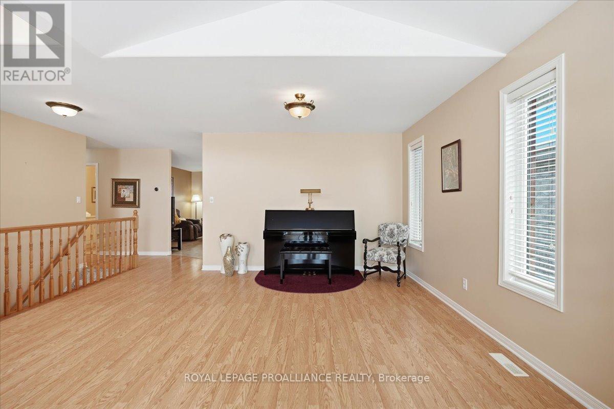 102 Hickory Grove, Belleville, Ontario  K8N 5Z2 - Photo 13 - X12865370