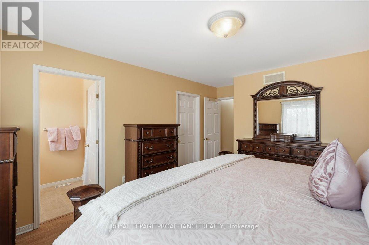 102 Hickory Grove, Belleville, Ontario  K8N 5Z2 - Photo 23 - X12865370