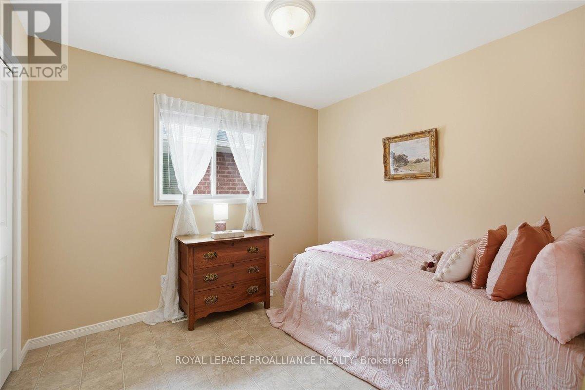 102 Hickory Grove, Belleville, Ontario  K8N 5Z2 - Photo 20 - X12865370