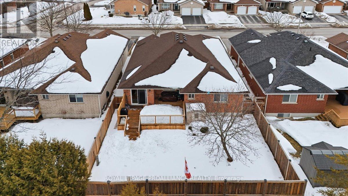 102 Hickory Grove, Belleville, Ontario  K8N 5Z2 - Photo 3 - X12865370